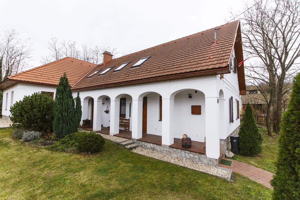 Apartamento Ámbitus-ház Egerszalók Exterior foto